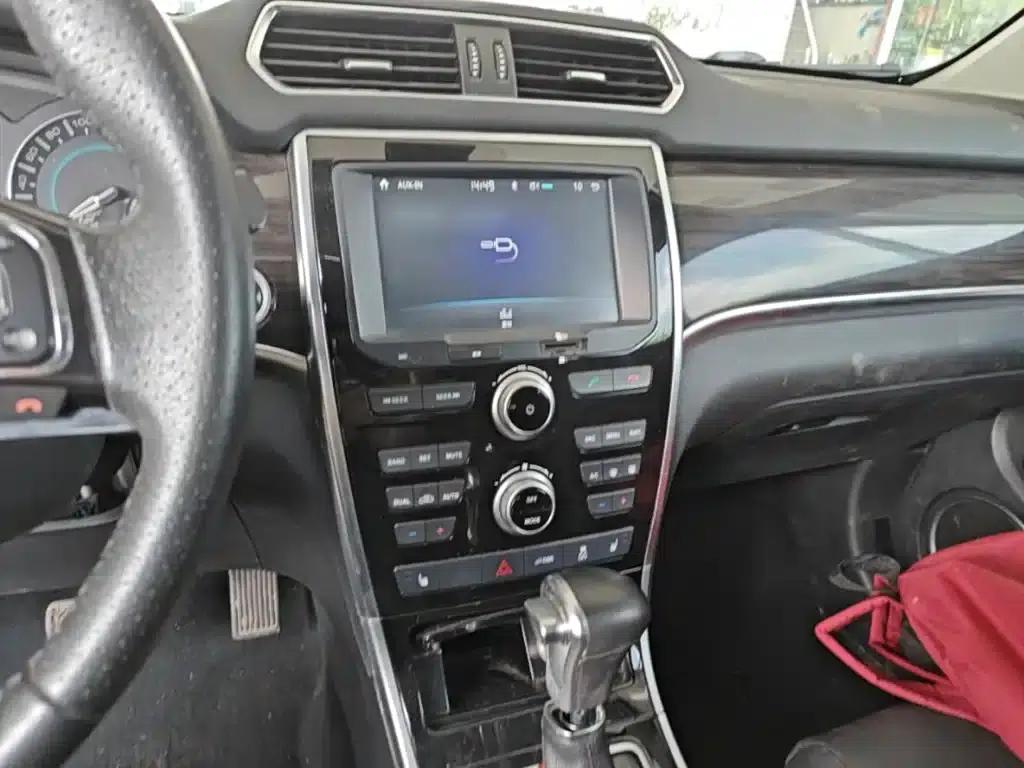 Haval H2 2016 Red Label 1.5T Automatic Two-Wheel Drive Luxury Edition — миниатюра 13