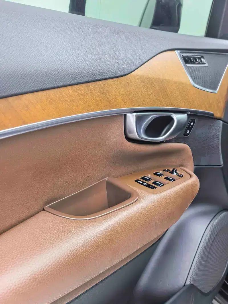 2020 Volvo XC90 T6 AWD Inscription Luxury Edition 7-seater — миниатюра 12