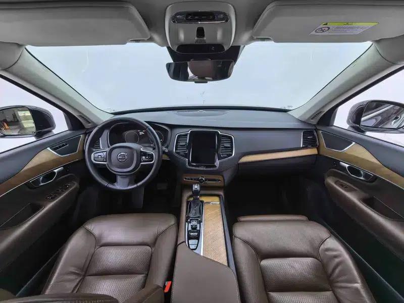 2020 Volvo XC90 T6 AWD Inscription Luxury Edition 7-seater — миниатюра 22
