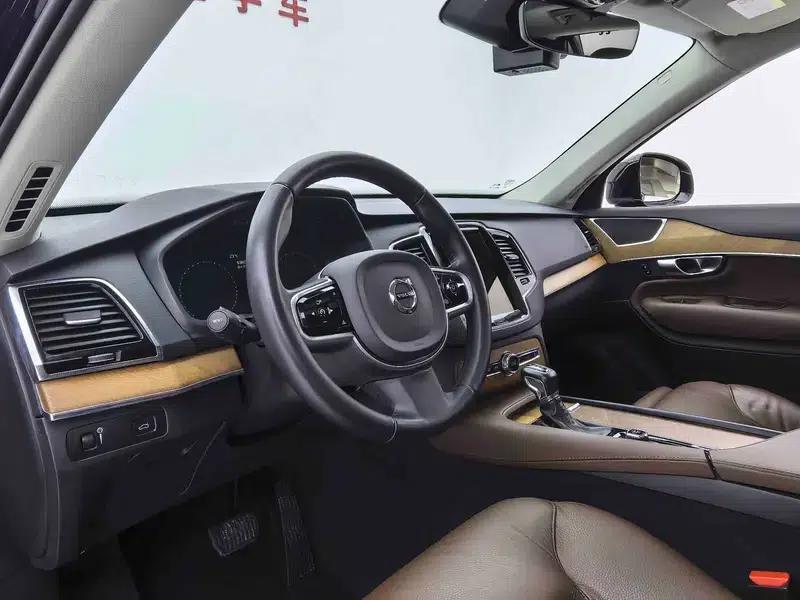 2020 Volvo XC90 T6 AWD Inscription Luxury Edition 7-seater — миниатюра 24
