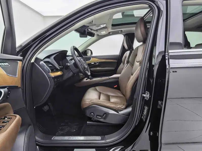 2020 Volvo XC90 T6 AWD Inscription Luxury Edition 7-seater — миниатюра 25
