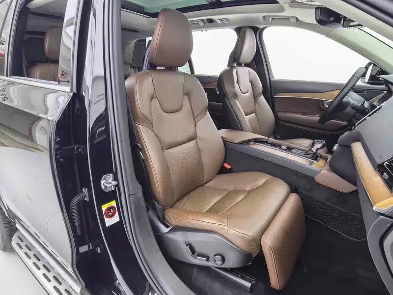 2020 Volvo XC90 T6 AWD Inscription Luxury Edition 7-seater — миниатюра 27
