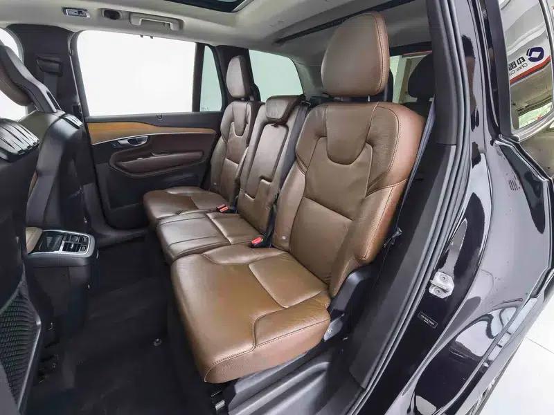 2020 Volvo XC90 T6 AWD Inscription Luxury Edition 7-seater — миниатюра 29