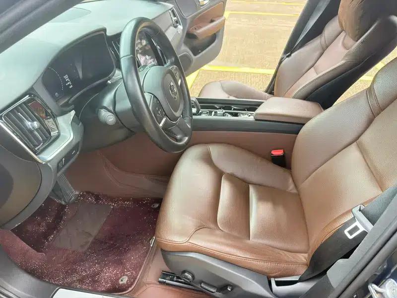2022 Volvo S60 B4 Smart Luxury Edition — миниатюра 8