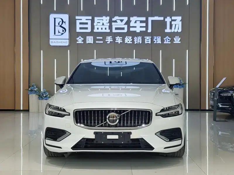 2023 Volvo S60 B4 Smart Luxury Edition — миниатюра 2