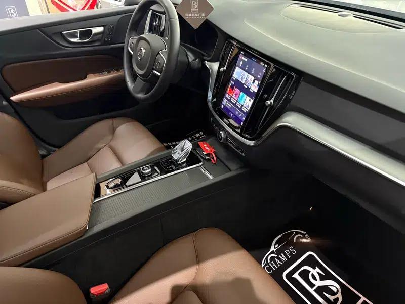 2023 Volvo S60 B4 Smart Luxury Edition — миниатюра 9
