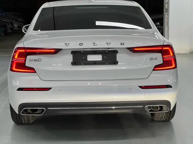 2022 Volvo S60 B4 Smart Luxury Edition — миниатюра 5