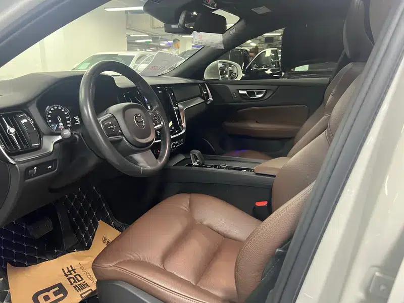 2022 Volvo S60 B4 Smart Luxury Edition — миниатюра 7