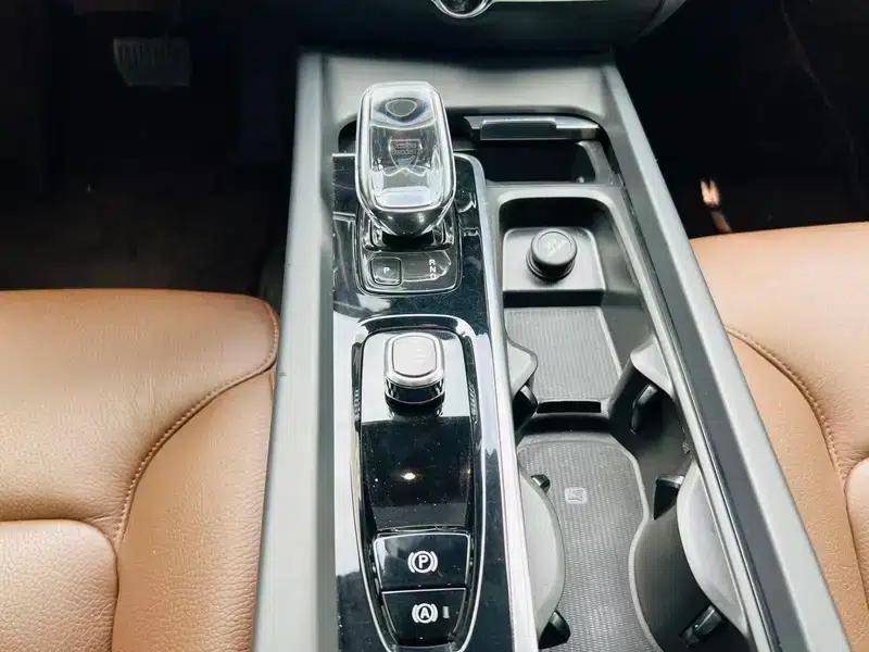 2022 Volvo S60 B4 Smart Luxury Edition — миниатюра 14