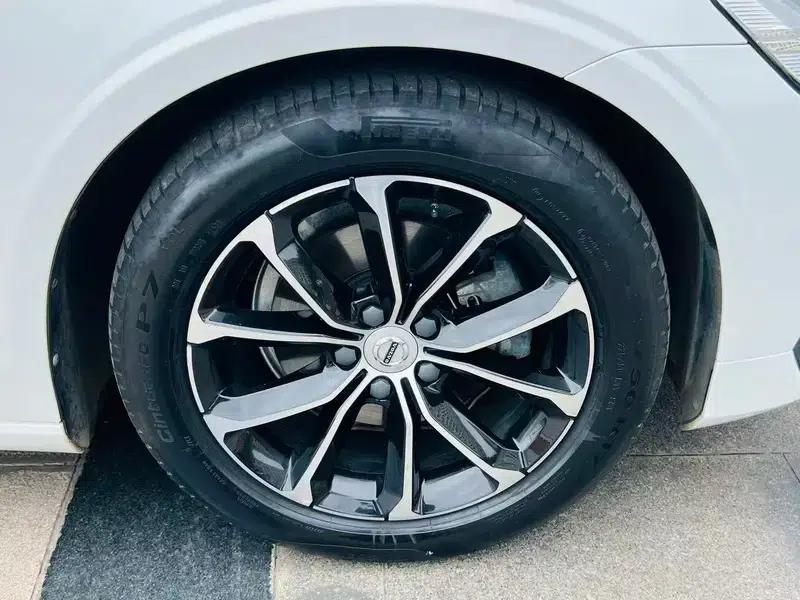 2022 Volvo S60 B4 Smart Luxury Edition — миниатюра 10