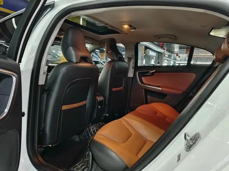 2019 Volvo S60L T5 Smart Edition — миниатюра 7