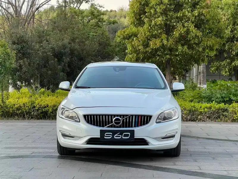 2019 Volvo S60 S60L T3 Smart Edition — миниатюра 2