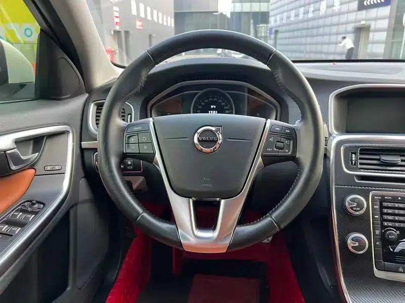 2019 Volvo S60 S60L T3 Smart Edition — миниатюра 14