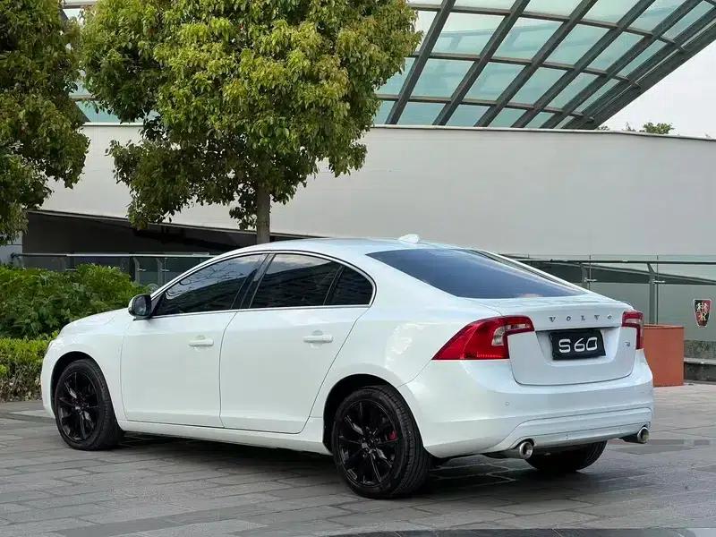 2019 Volvo S60 S60L T3 Smart Edition — миниатюра 5