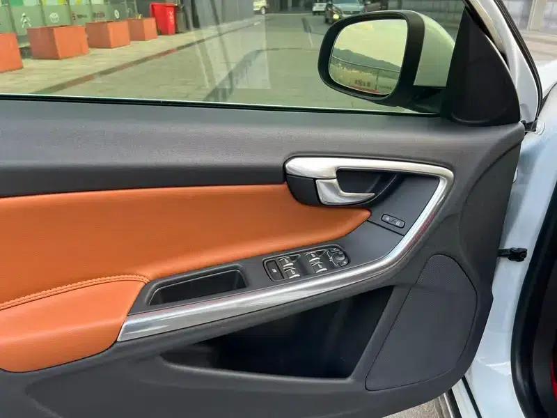 2019 Volvo S60 S60L T3 Smart Edition — миниатюра 9