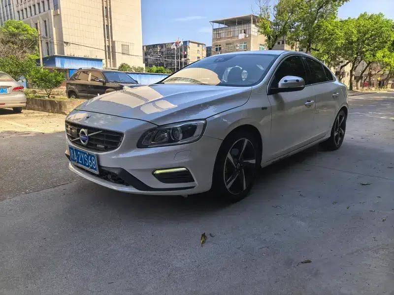 2015 Volvo S60 (Imported) T5 Sport Edition — миниатюра 1