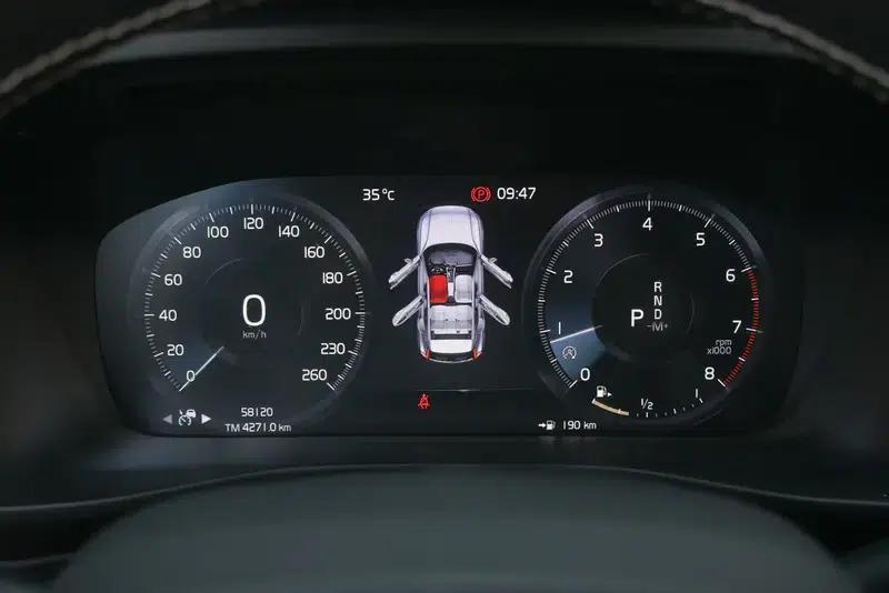 2020 Volvo XC40 T4 AWD Inscription Sport Edition — миниатюра 13