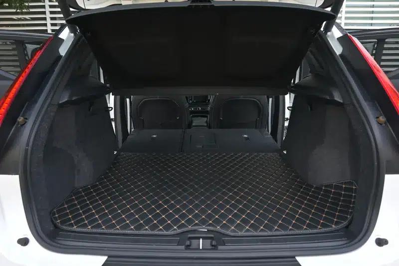 2020 Volvo XC40 T4 AWD Inscription Sport Edition — миниатюра 17