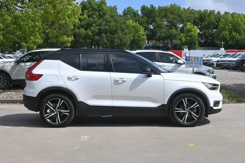 2020 Volvo XC40 T4 AWD Inscription Sport Edition — миниатюра 7