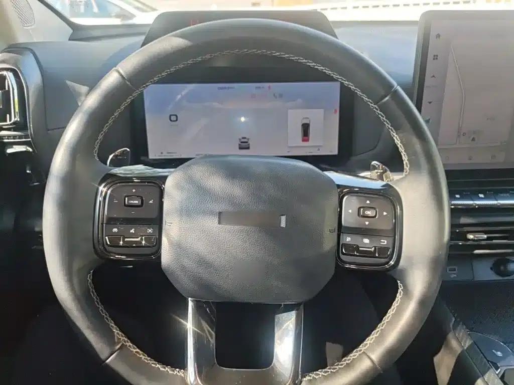 Haval Big Dog PLUS 2023 2.0T 2WD Trendy Wild Edition Plus — миниатюра 3