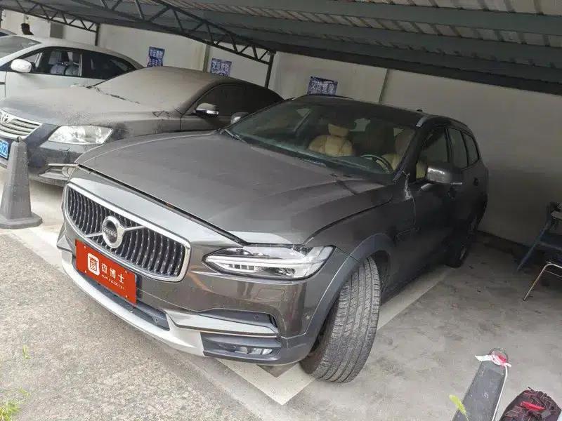 2019 Volvo V90 Cross Country T5 AWD Supreme Edition (China V Emission Standard) — миниатюра 1