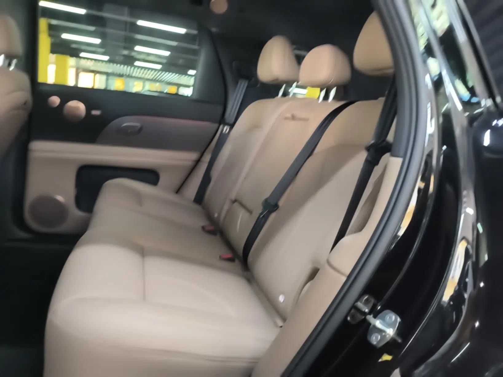 IM Zhiji LS8 2026 Model 66 Ultra Tech Flagship Five-Seat — миниатюра 20