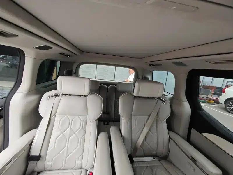 Volvo EM90 2025 Ultra 6-seater — миниатюра 19
