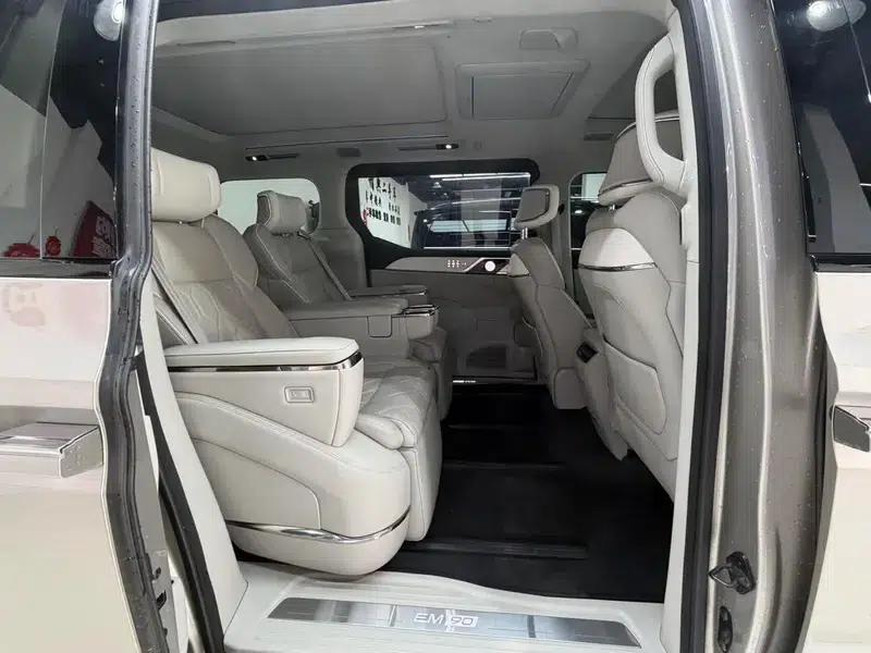 Volvo EM90 2025 Ultra 6-seater — миниатюра 11