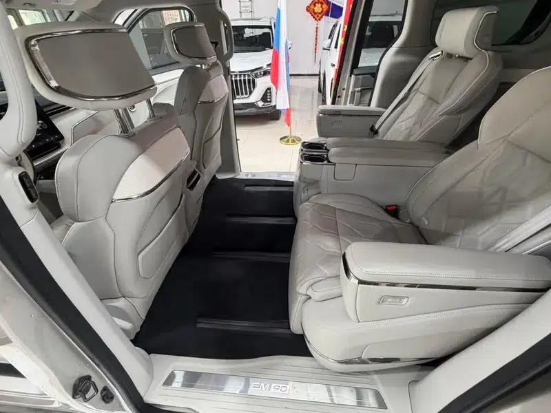 Volvo EM90 2025 Ultra 6-seater — миниатюра 14