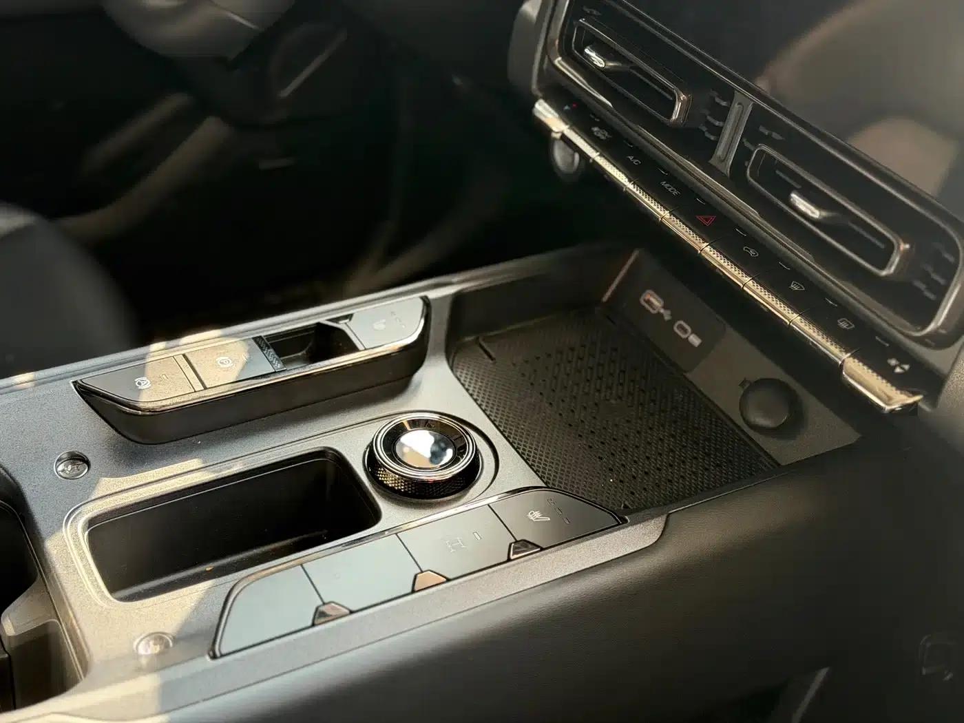 Haval Raptor 2025 Fuel-Powered 2.0T 4WD Ultra — миниатюра 9