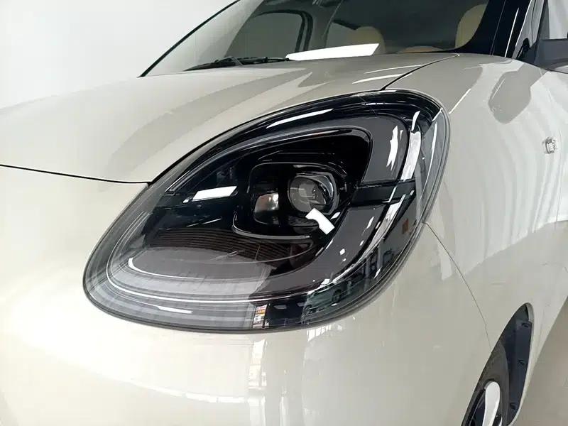 Wuling Hongguang MINIEV 2025 Model, 205km/h, Lithium Iron Phosphate, Four-Door Version, Premium+ Edition — миниатюра 12