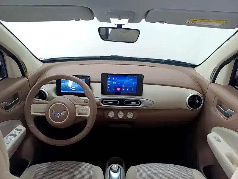 Wuling Hongguang MINIEV 2025 Model, 205km/h, Lithium Iron Phosphate, Four-Door Version, Premium+ Edition — миниатюра 14