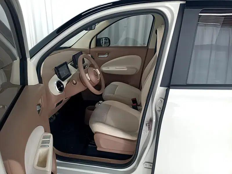 Wuling Hongguang MINIEV 2025 Model, 205km/h, Lithium Iron Phosphate, Four-Door Version, Premium+ Edition — миниатюра 17
