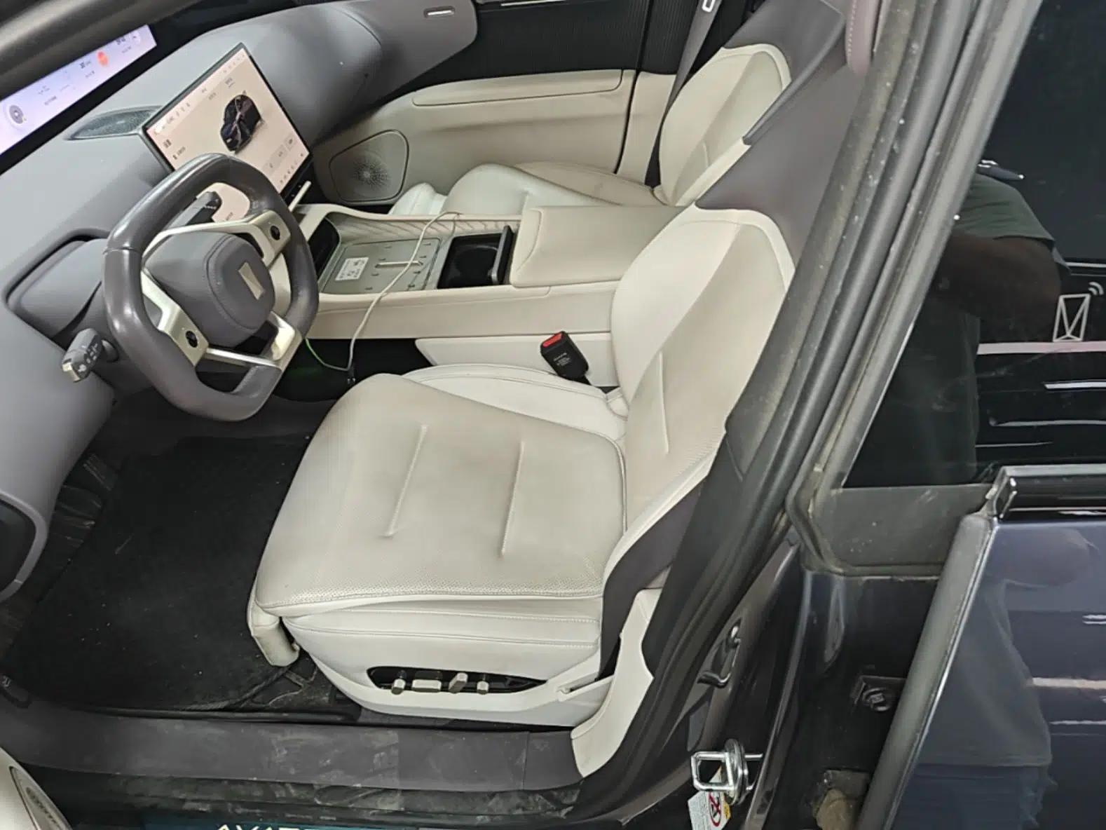 Avatr 12 2024 700 Three-Laser Rear-Wheel Drive Luxury Edition — миниатюра 17