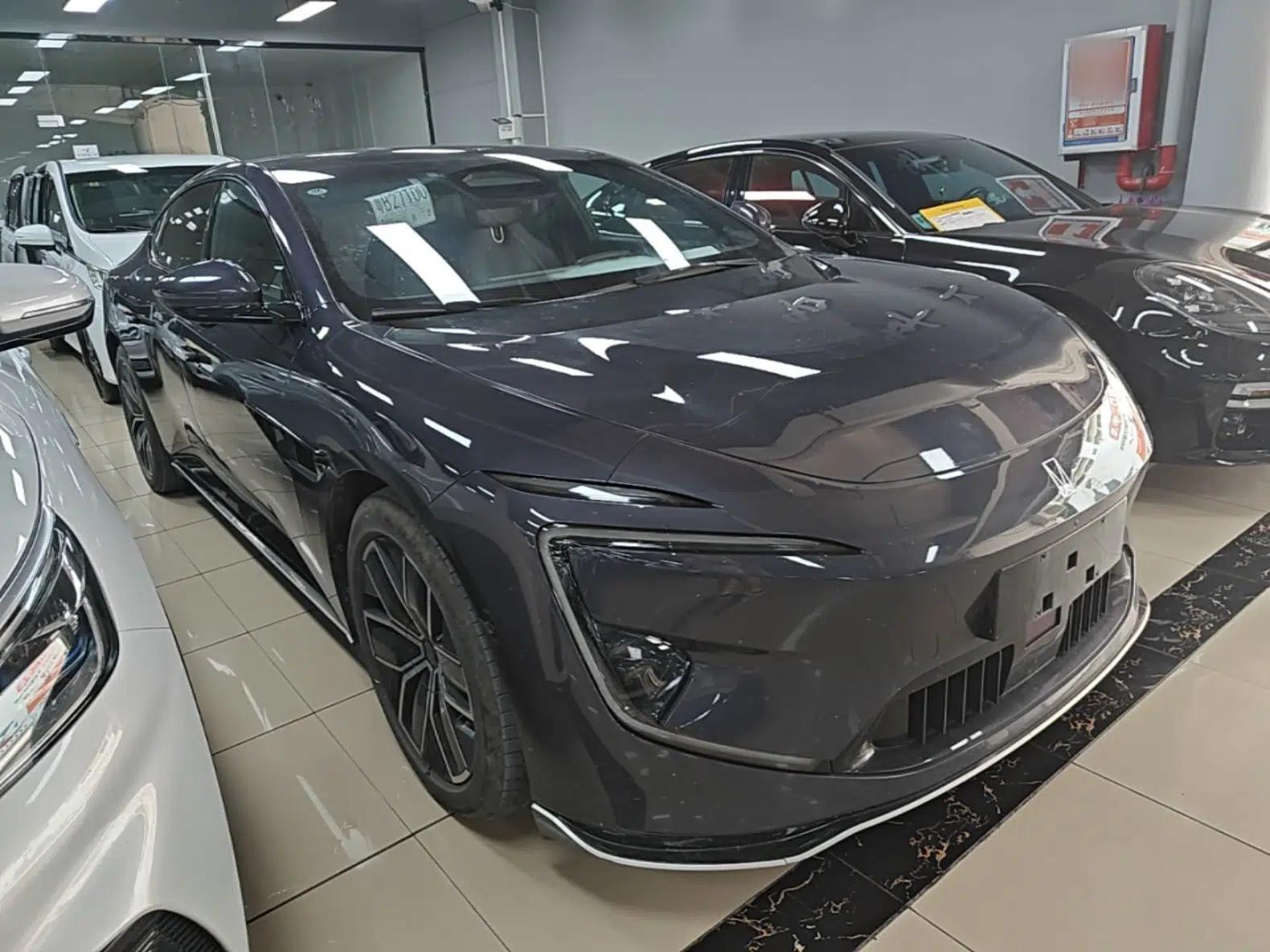 Avatr 12 2024 700 Three-Laser Rear-Wheel Drive Luxury Edition — миниатюра 3