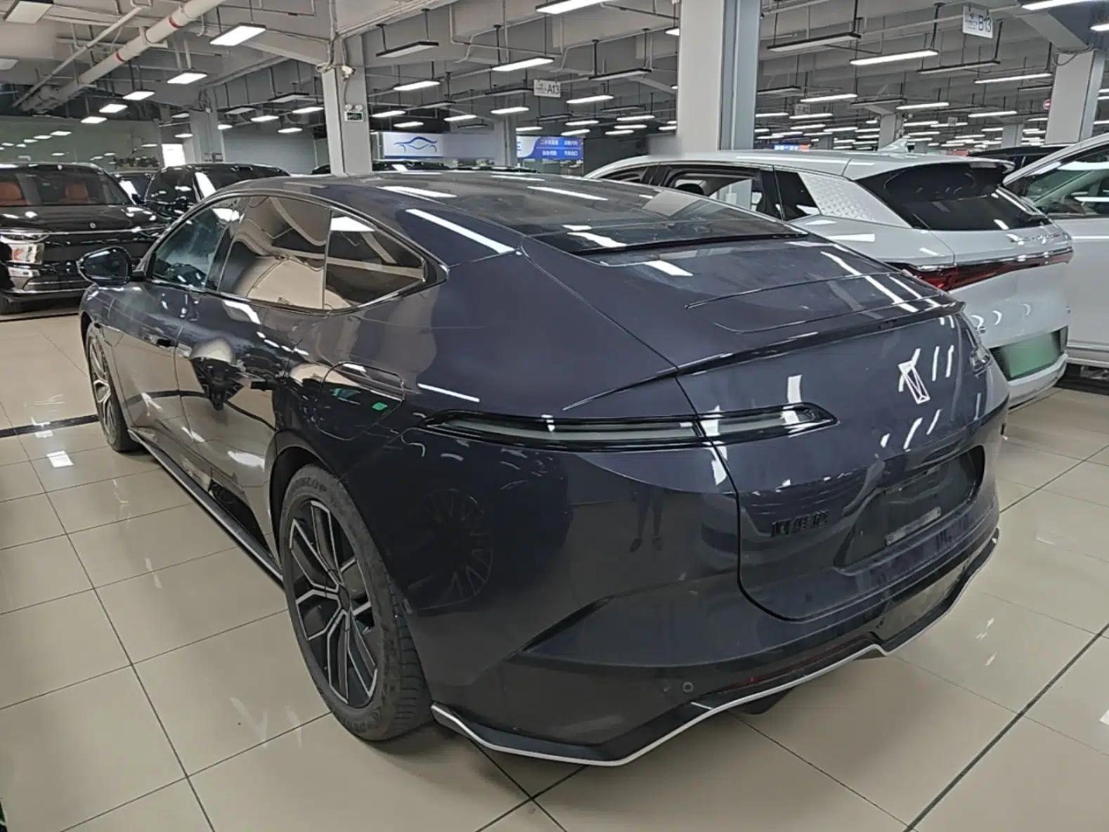 Avatr 12 2024 700 Three-Laser Rear-Wheel Drive Luxury Edition — миниатюра 4