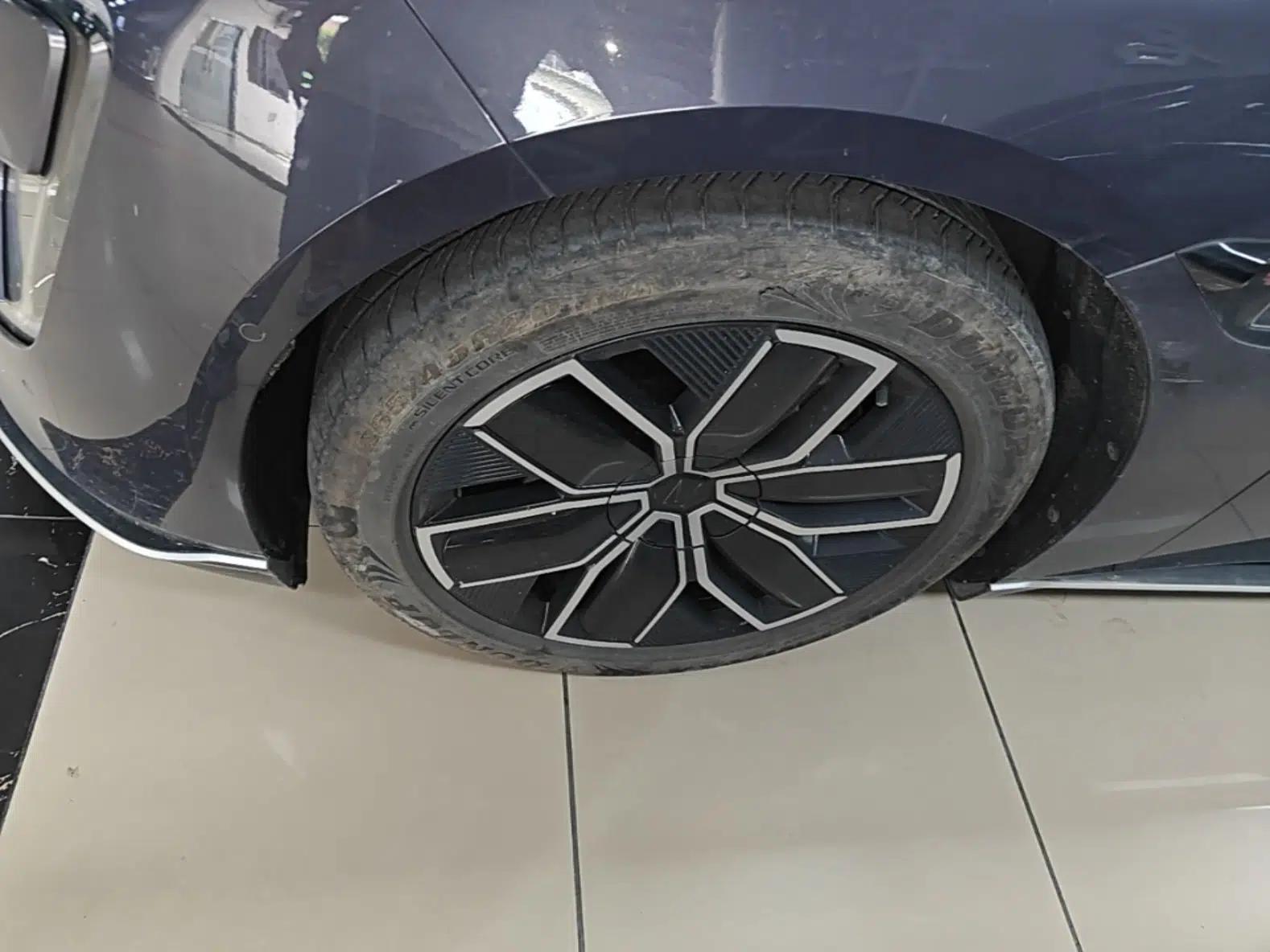 Avatr 12 2024 700 Three-Laser Rear-Wheel Drive Luxury Edition — миниатюра 10