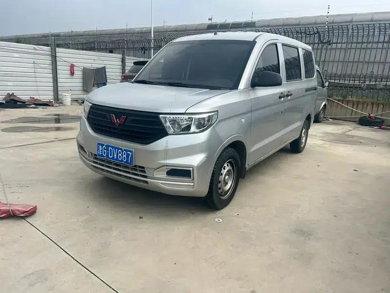 Wuling Hongguang V 2022 1.5L Sporty Edition with Electric Power Assist — миниатюра 7
