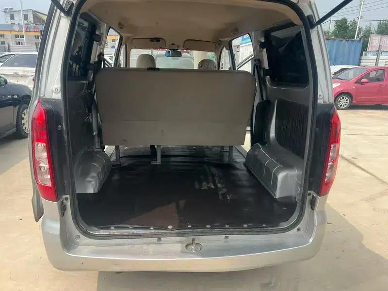 Wuling Hongguang V 2022 1.5L Sporty Edition with Electric Power Assist — миниатюра 10