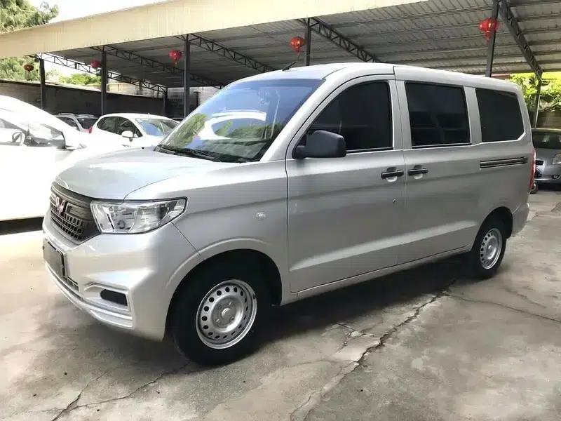 Wuling Hongguang V 2022 1.5L Sporty Edition with Hydraulic Power Steering — миниатюра 1