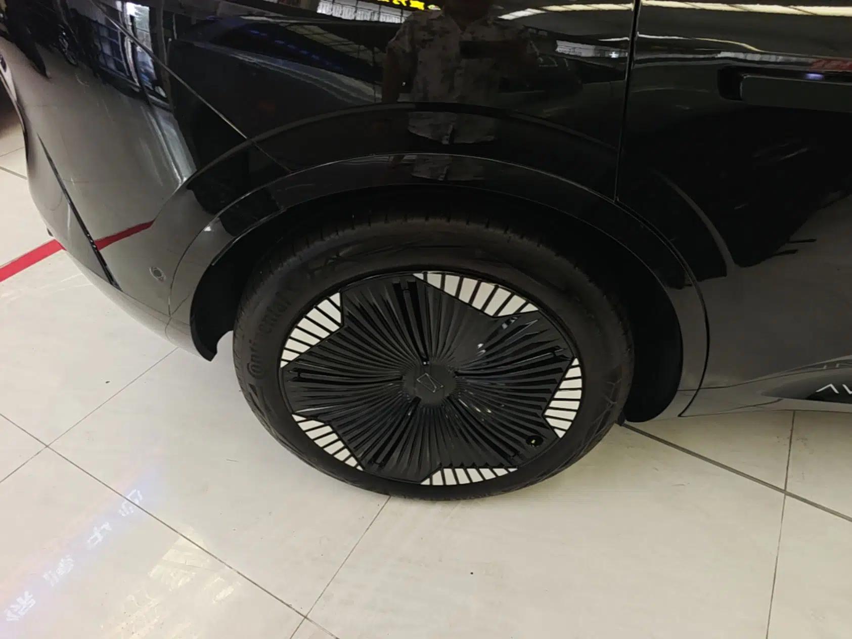 Avatr 11 2023 Harmony 90° Four-Wheel Drive Version — миниатюра 11