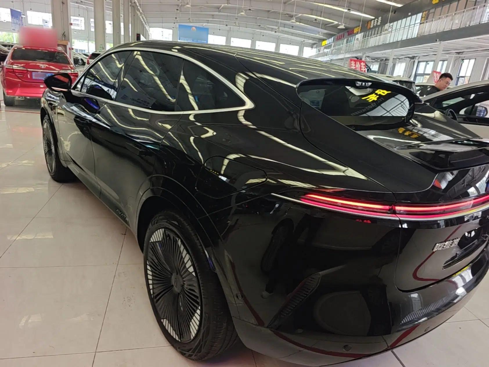 Avatr 11 2023 Harmony 90° Four-Wheel Drive Version — миниатюра 4