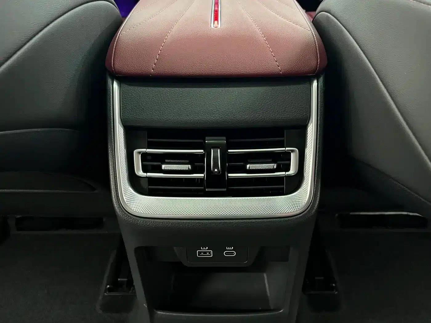 Hongqi H5 2025 2.0T Automatic Flagship Edition — миниатюра 13