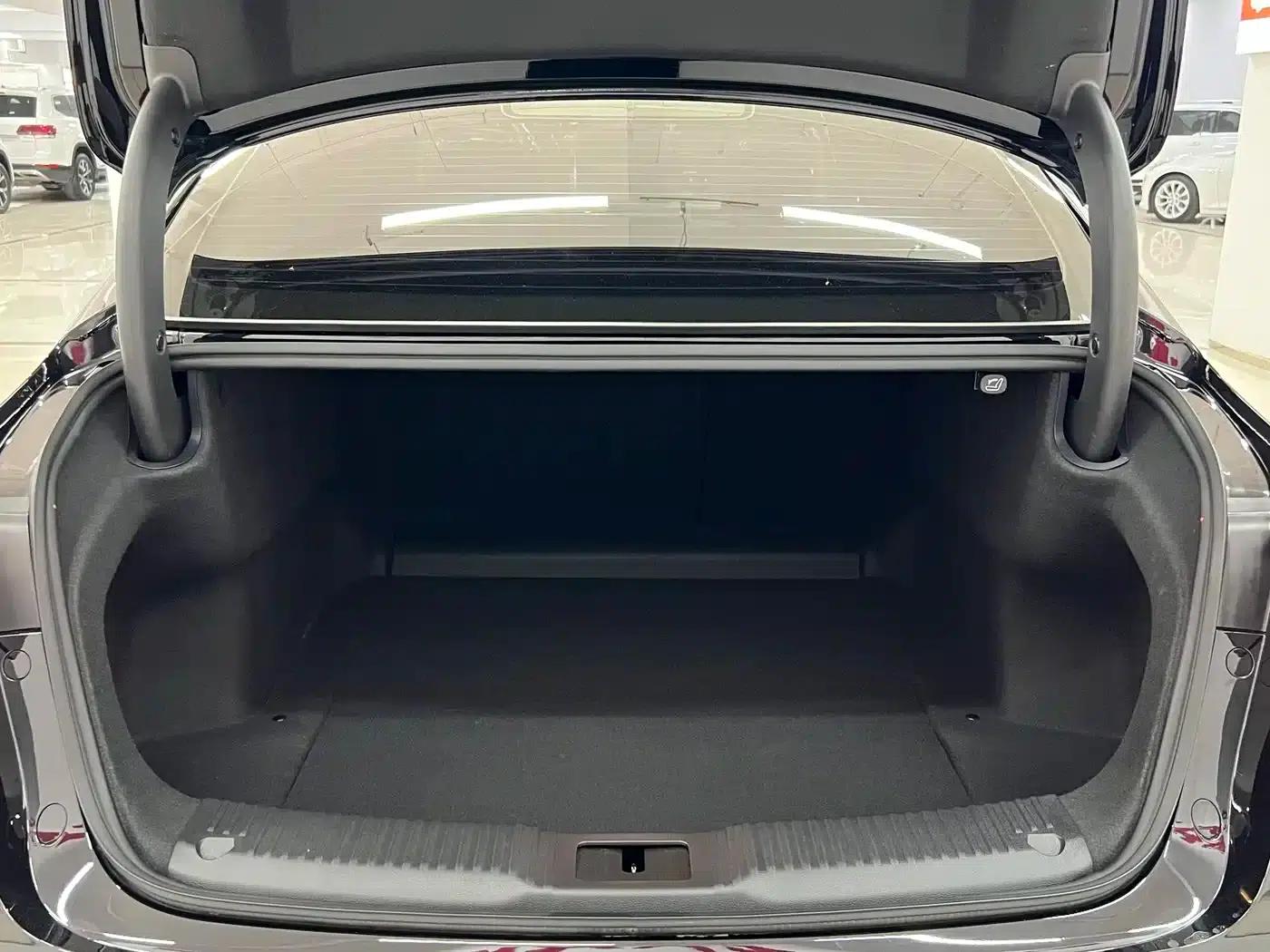 Hongqi H5 2025 2.0T Automatic Flagship Edition — миниатюра 17