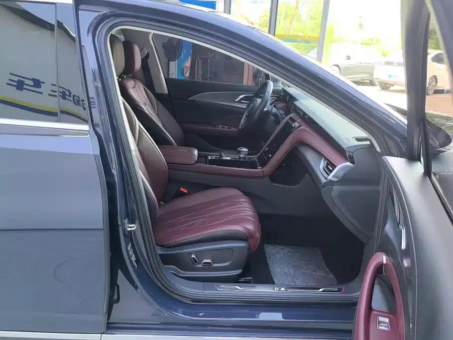 Hongqi H5 2024 2.0T Automatic Intelligent Flagship Edition — миниатюра 8