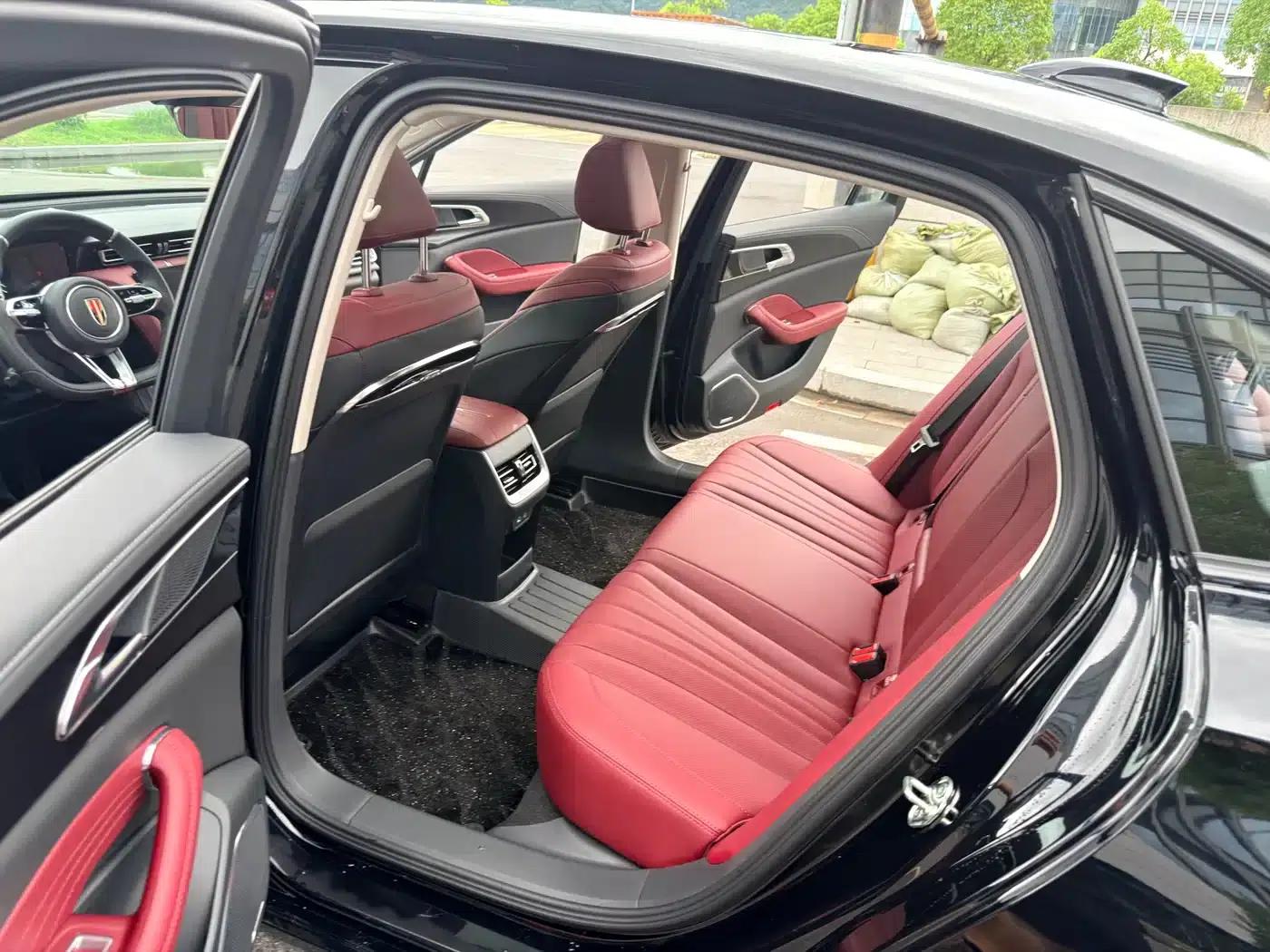 Hongqi H5 2025 1.5T DCT Xuanying 2 Millionth Unit Commemorative Edition — миниатюра 11