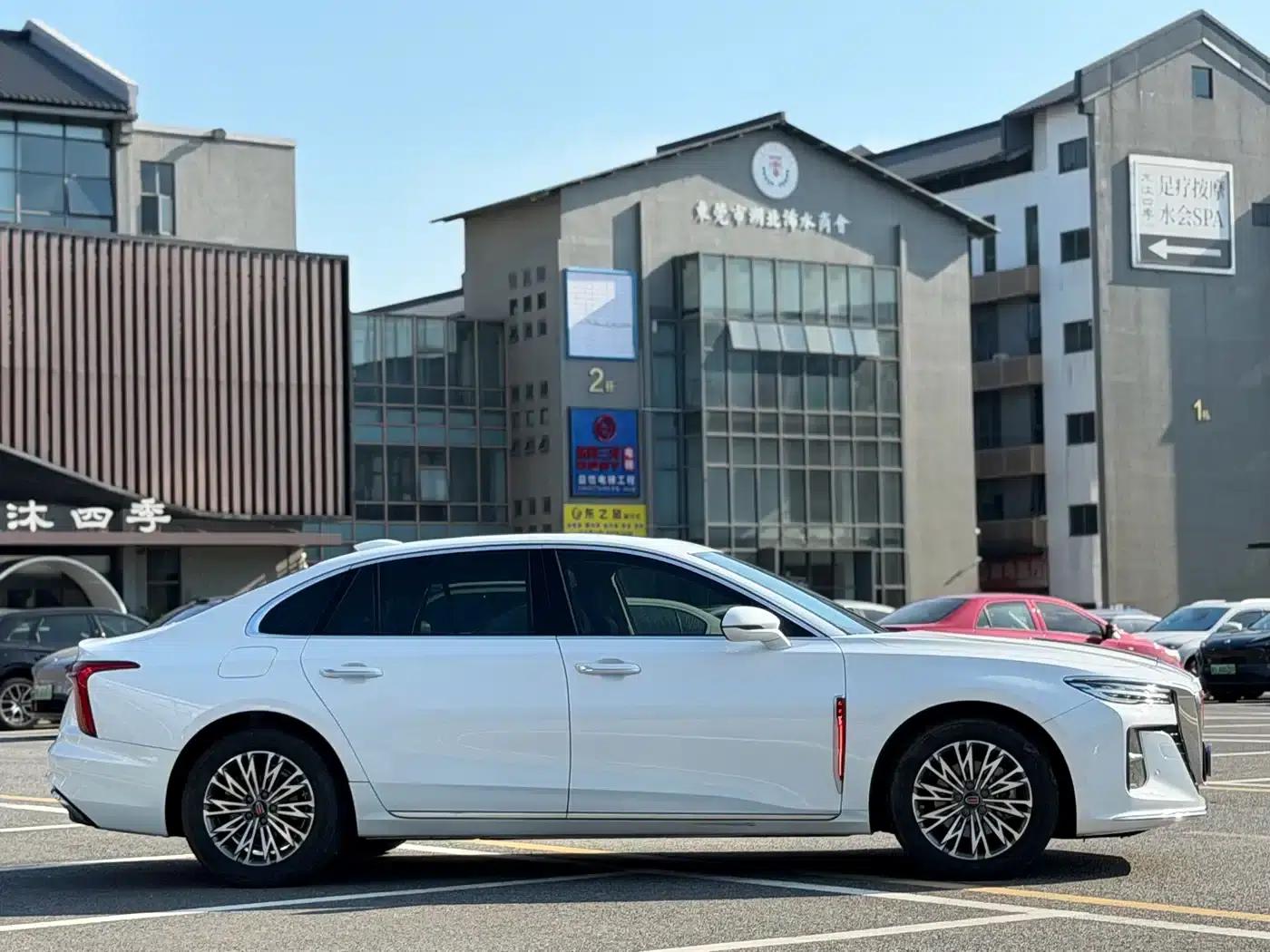 Hongqi H5 2023 1.5T DCT Intelligent Flagship Edition — миниатюра 4