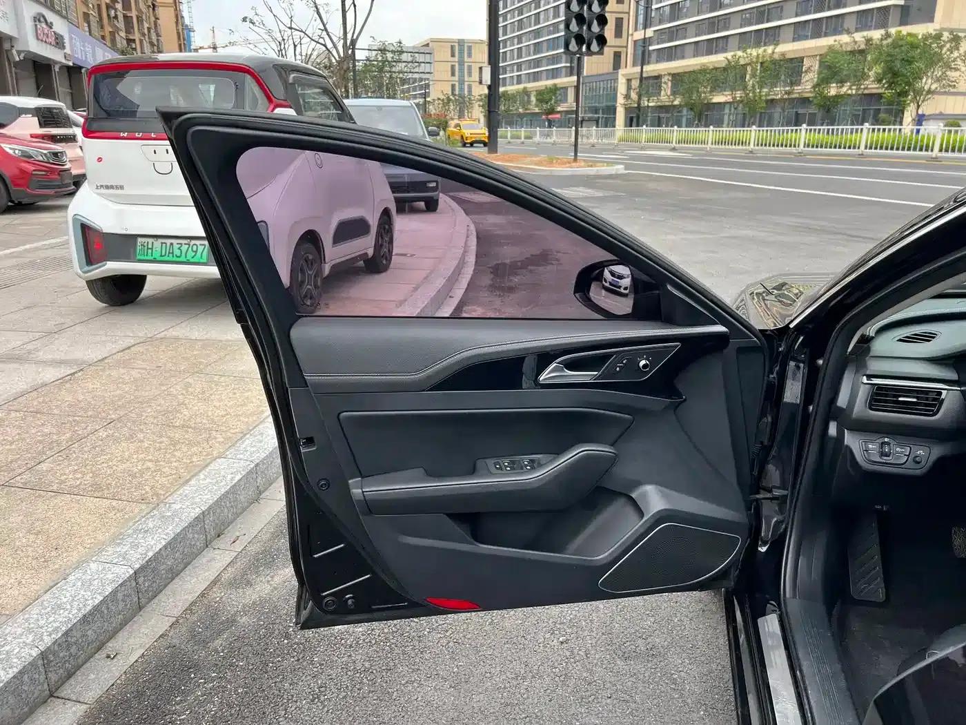 Hongqi H5 2019 30TD Dynamic Edition — миниатюра 13