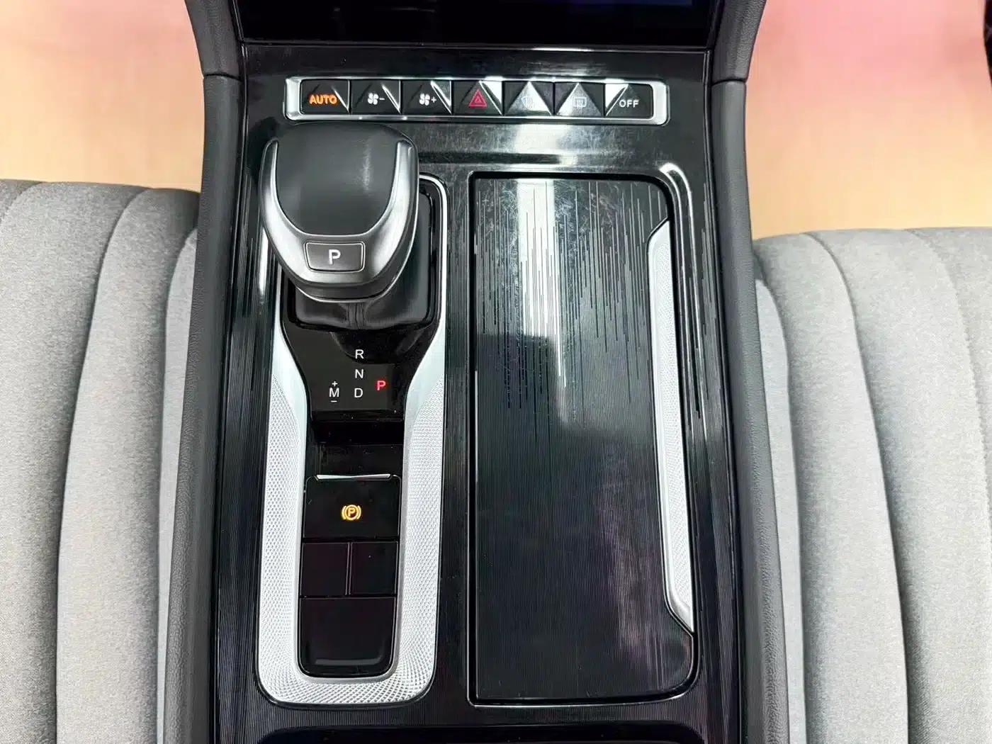 Hongqi H5 2024 1.5T DCT Intelligent Flagship Edition — миниатюра 18