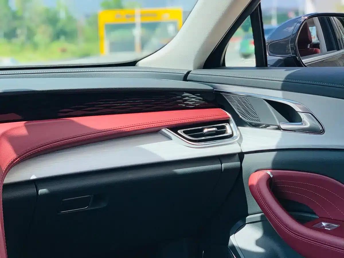 Hongqi H5 2025 1.5T DCT Flag Edition — миниатюра 17